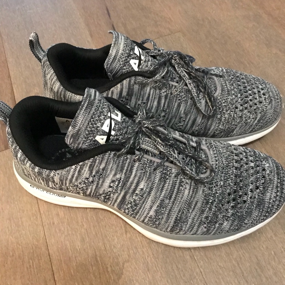 APL Techloom Pro Running Shoes in Grey Size 9